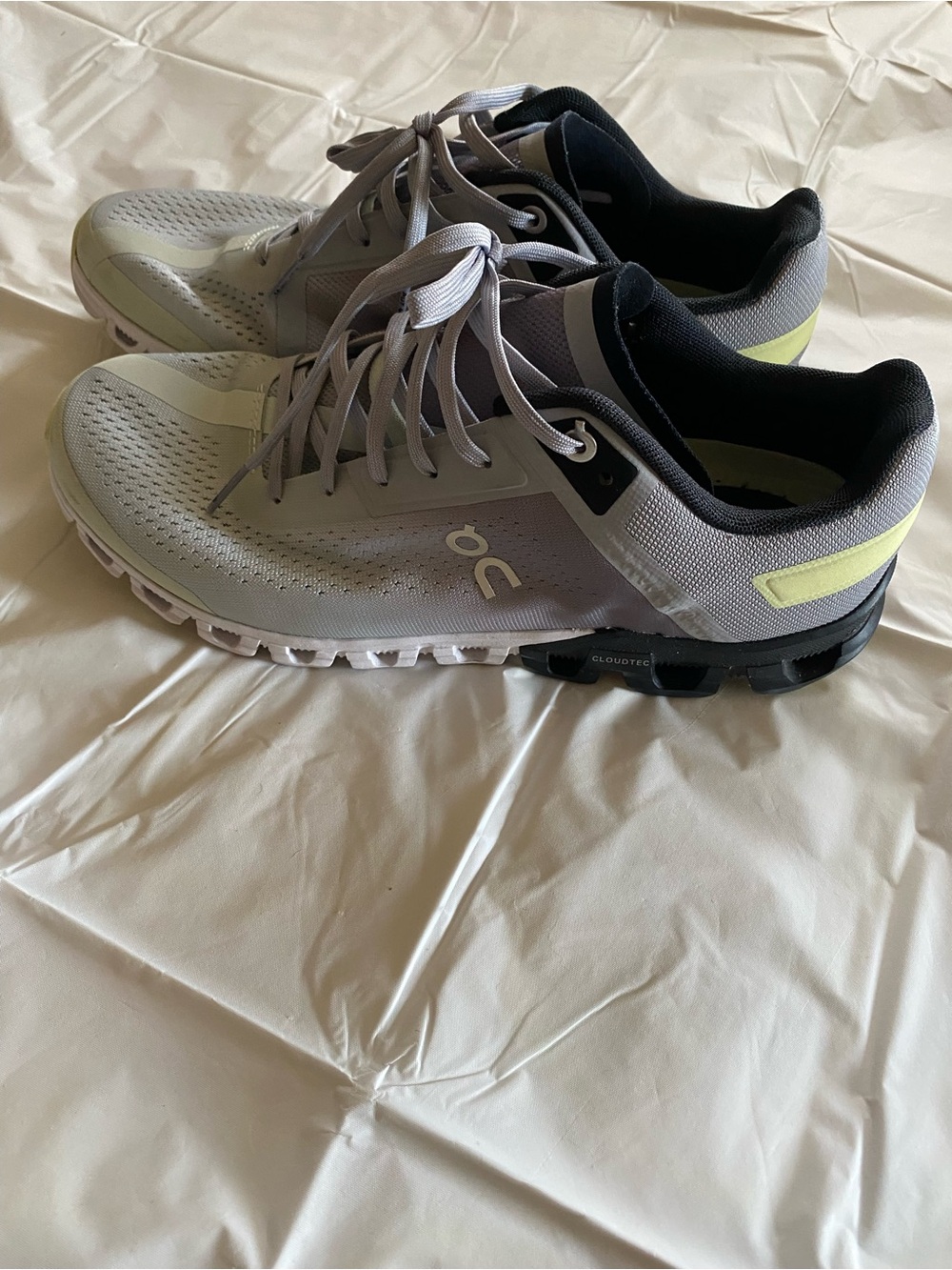 On cloud Men's Light Gray Athletic Shoes with Yellow Accent
